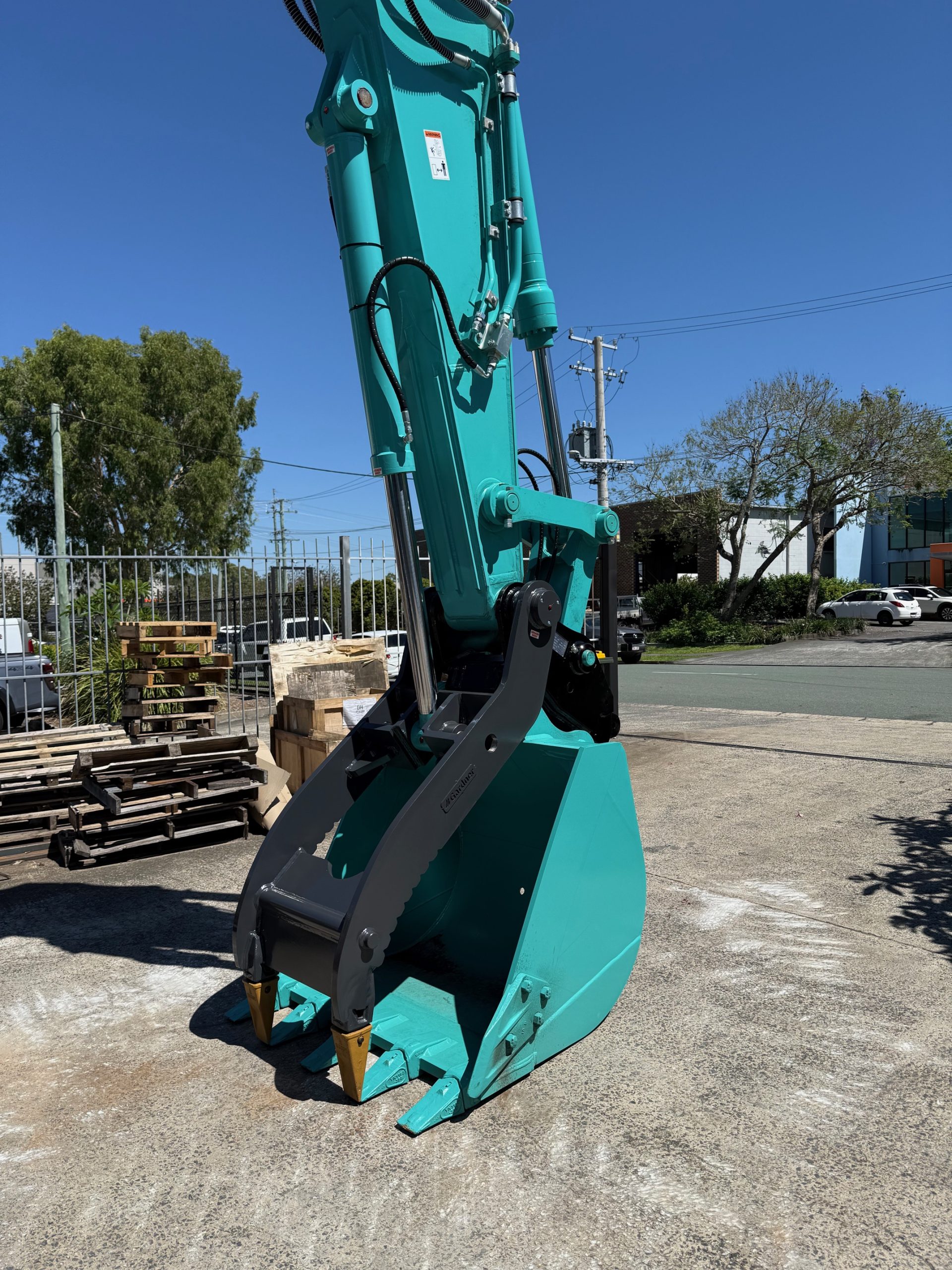 Hydraulic Thumb – Hitch Pivot Style - Image 10