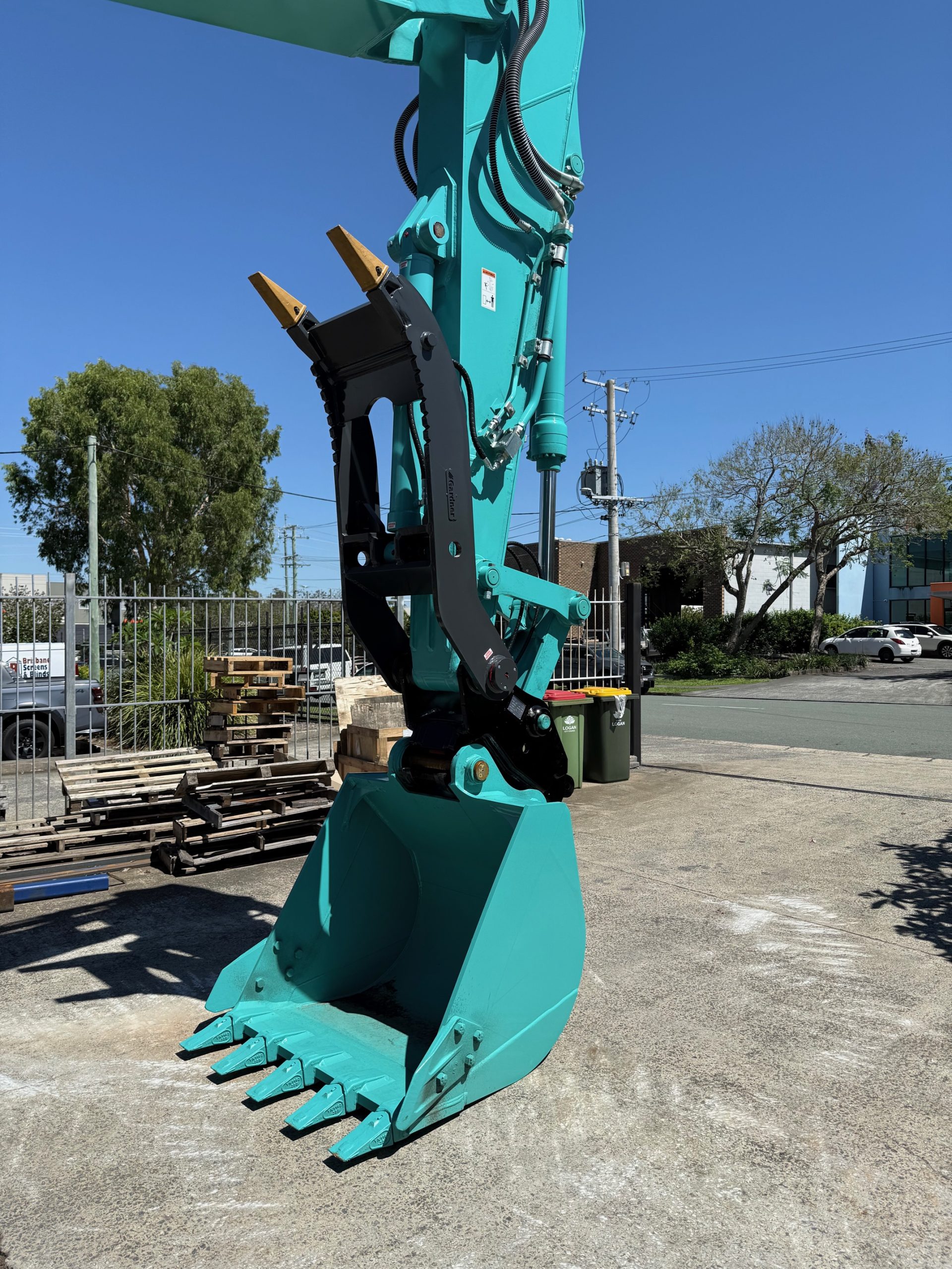 Hydraulic Thumb – Hitch Pivot Style - Image 9