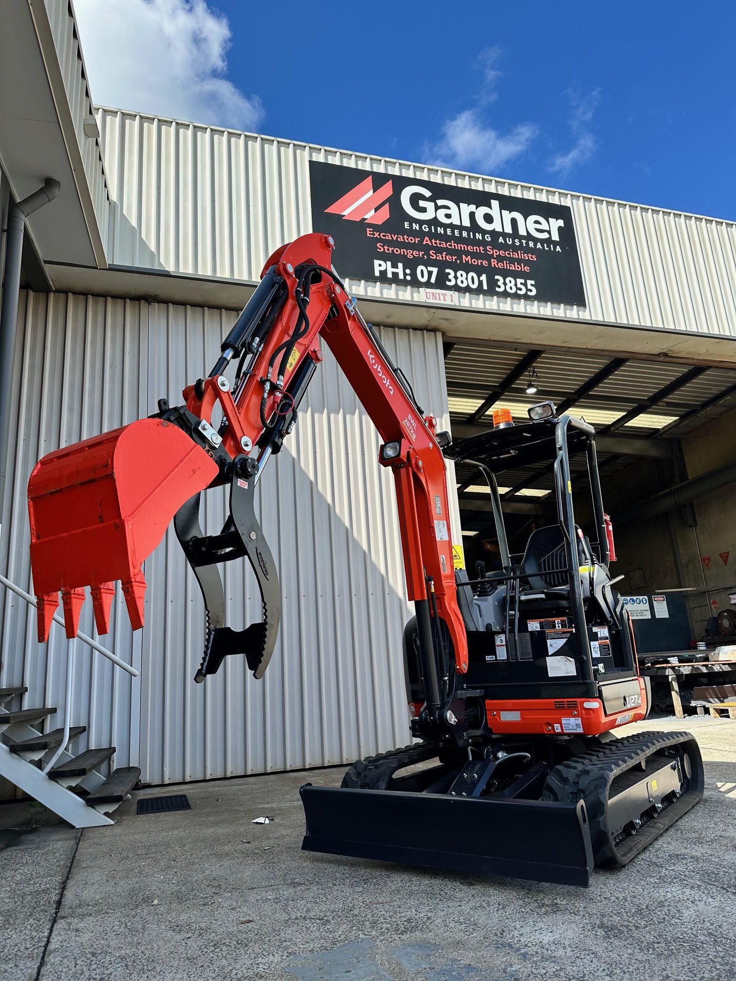 Hydraulic Thumb – Hitch Pivot Style - Image 14