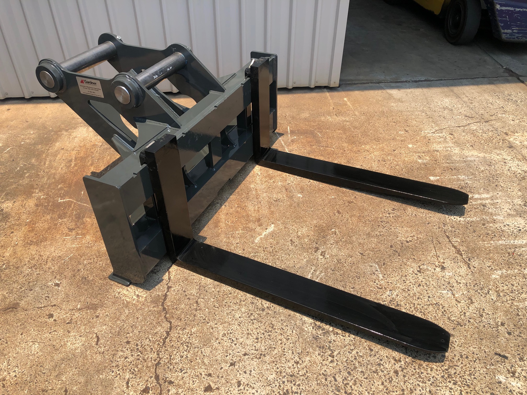 Excavator Pallet Fork Attachment - Image 2